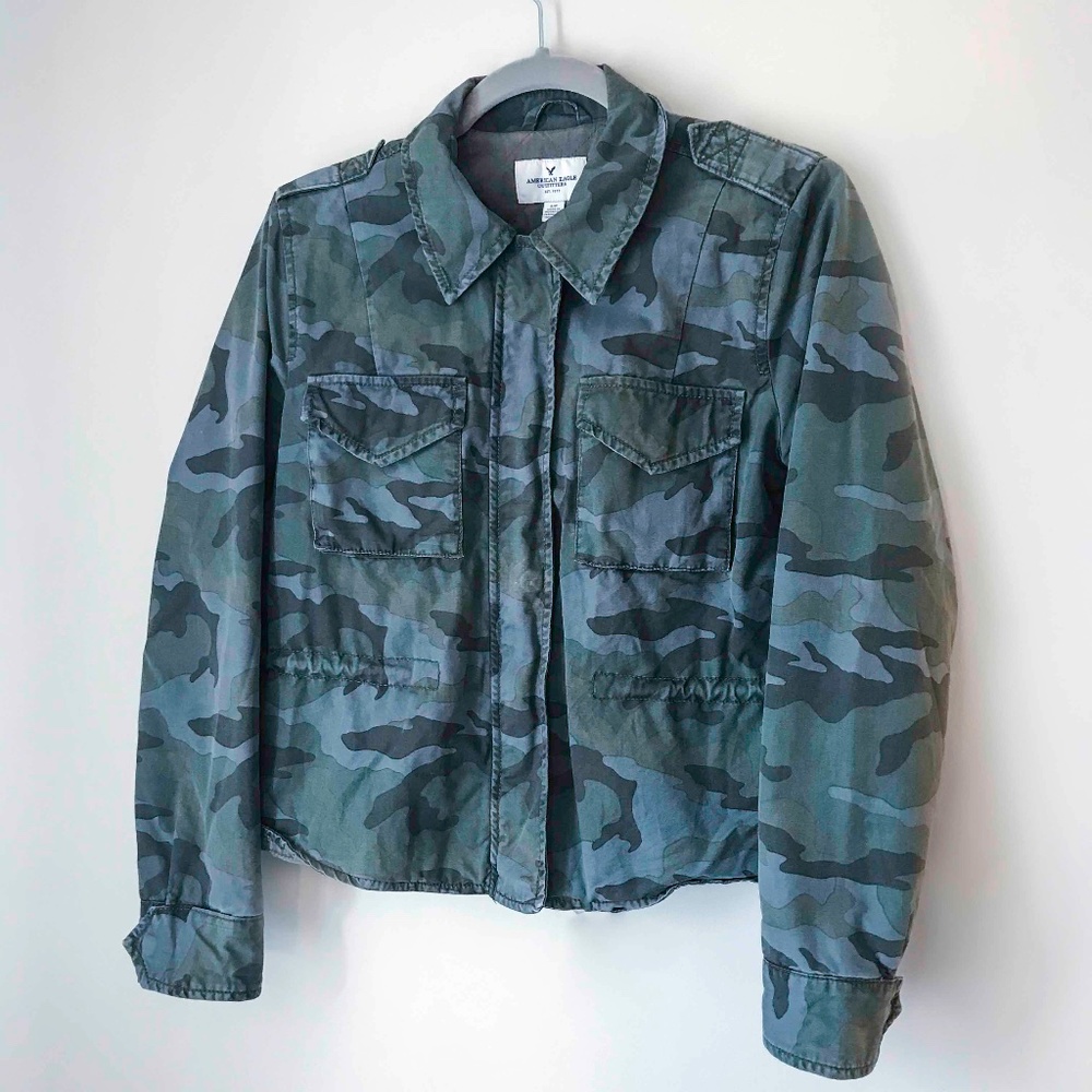 American Eagle Cropped Camo Army Jacket